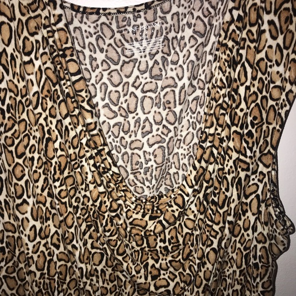 Plus size shirt - Picture 4 of 6